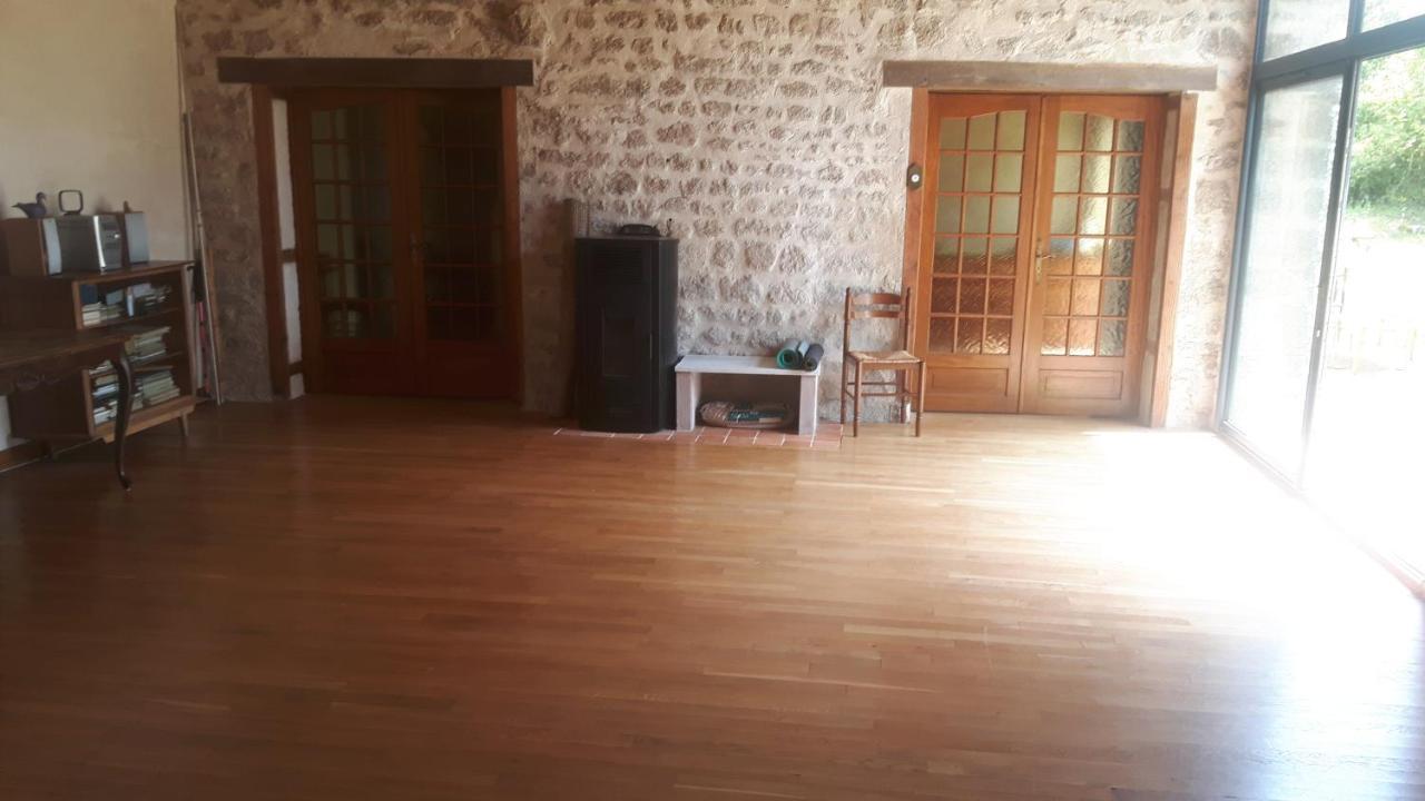 فيلا Maison En Pierre Dettey المظهر الخارجي الصورة